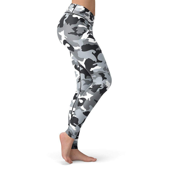 Oalka Women's Yoga Capris Running Pants Workout Leggings, Camo